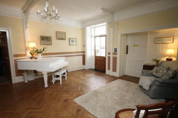 Leahurst Bed And Breakfast Tywyn Eksteriør bilde